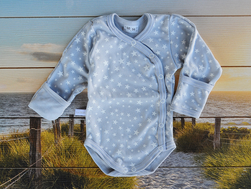 Wickelbody und Hose Baby Anzug in Grau mit Sternchen
