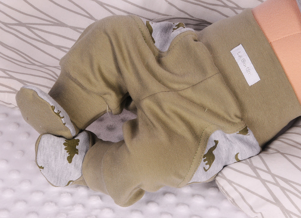 Body Hose Baby Anzug Wickelbody mit Kratzschutz in Grau Khaki mit Dinos Muster