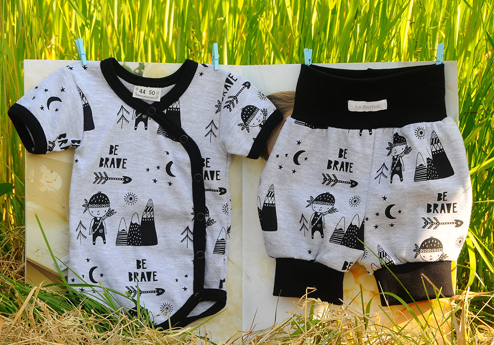 Wickelbody und Shorts Baby Anzug in Grau